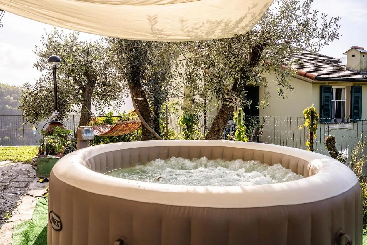Jacuzzi Privata-Giardino-Parcheggio-Sdraio-Amaca-Intera Casa A Disposizione Villa Recco Holiday home